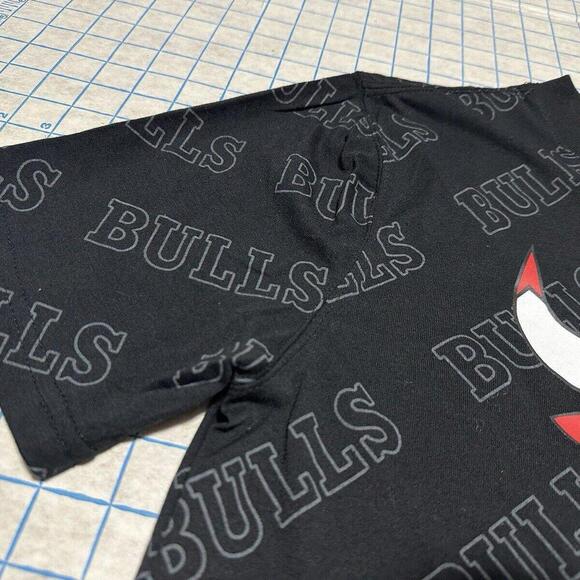 Chicago Bulls NBA T Shirt All Over Print Mens Large Michael Jordan Magic Johnson - Picture 6 of 14